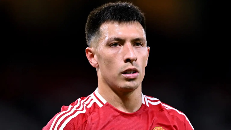 Barca muốn chiêu mộ Lisandro Martinez
