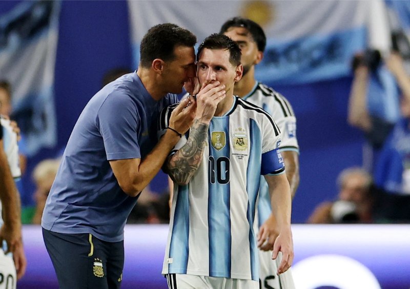 Messi tiếp tục truyền cảm hứng cho toàn đội